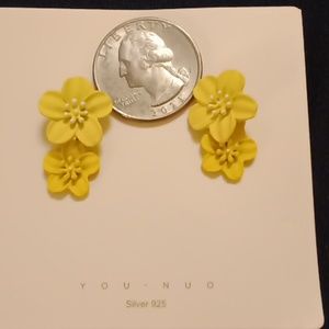 New light & dark yellow metal flowers post earrings